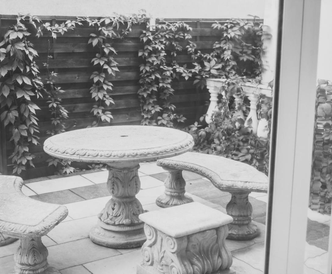 Kaliszki Magic Garden Hostel מראה חיצוני תמונה